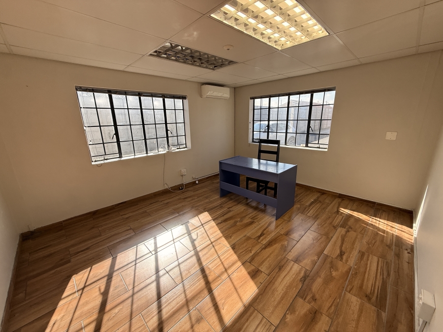 To Let Commercial Property for Rent in Beaconvale Western Cape